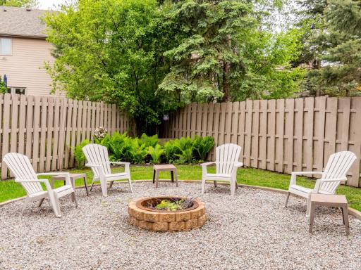 129 Hemlock Place, Saint Paul, MN 55127