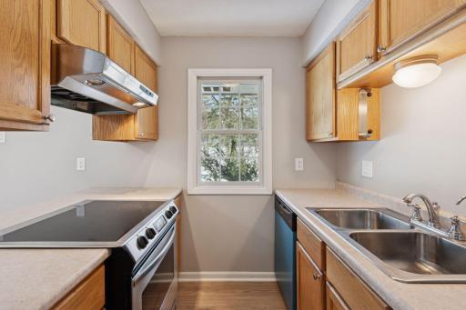 5570 & 5580 Shorewood Lane, Excelsior, MN 55331