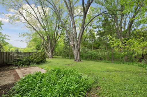 5570 & 5580 Shorewood Lane, Excelsior, MN 55331