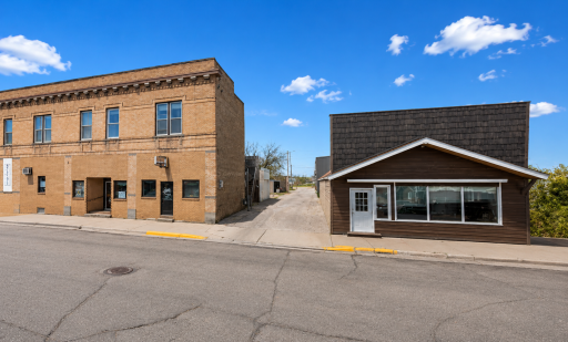 111 Wabasha Ave NE Warroad Main 2.png