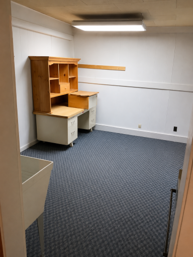 111 Wabasha Ave NE Warroad 2.png