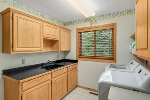 17116 81st Avenue N, Maple Grove, MN 55311