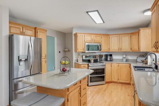 17116 81st Avenue N, Maple Grove, MN 55311