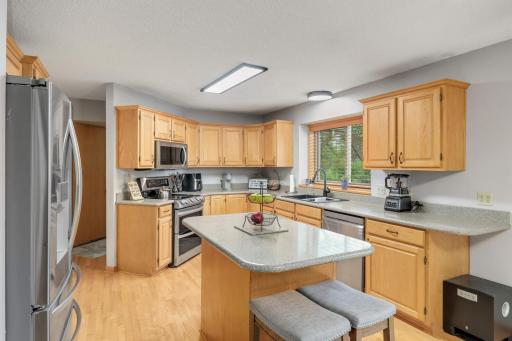 17116 81st Avenue N, Maple Grove, MN 55311