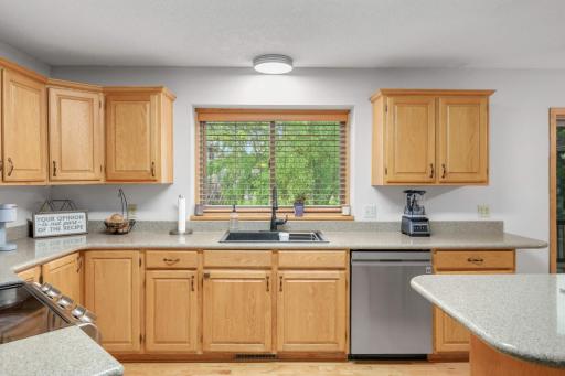 17116 81st Avenue N, Maple Grove, MN 55311