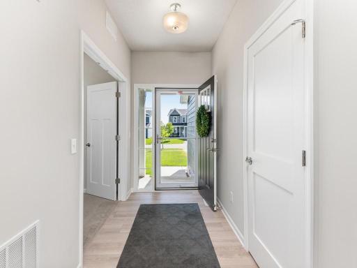 18097 Hartlin Avenue, Lakeville, MN 55044