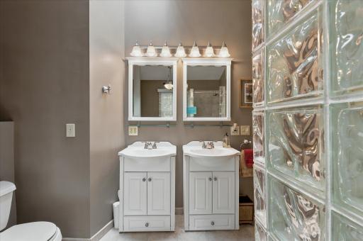 5267 Silver Maple Circle, Minnetonka, MN 55343