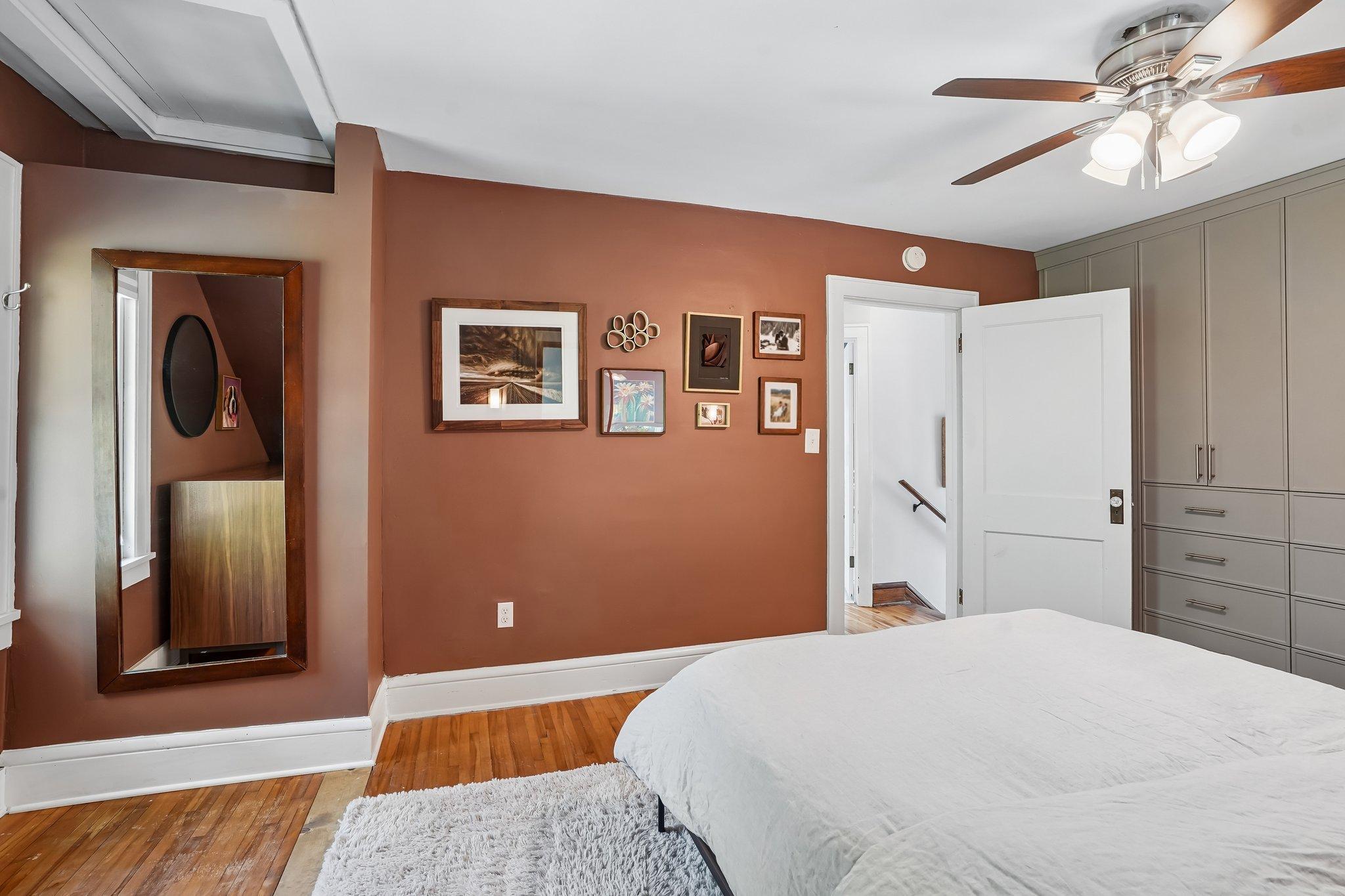 36-web-or-mls-Fillmore St-S2105-036.jpg
