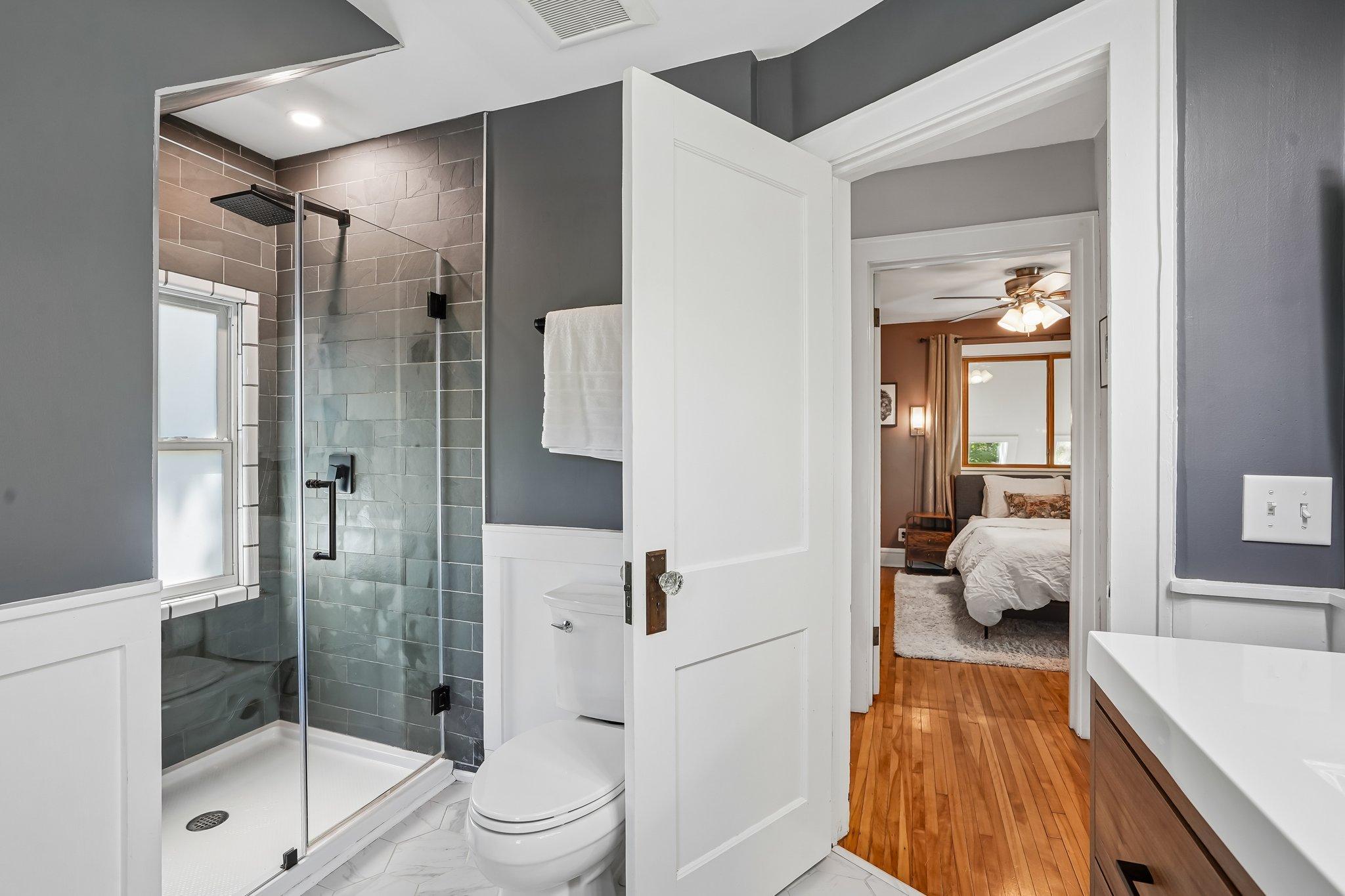 29-web-or-mls-Fillmore St-S2105-029.jpg