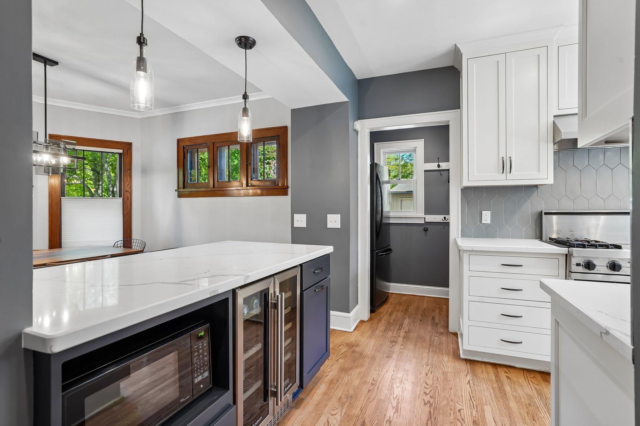 20-web-or-mls-Fillmore St-S2105-020.jpg