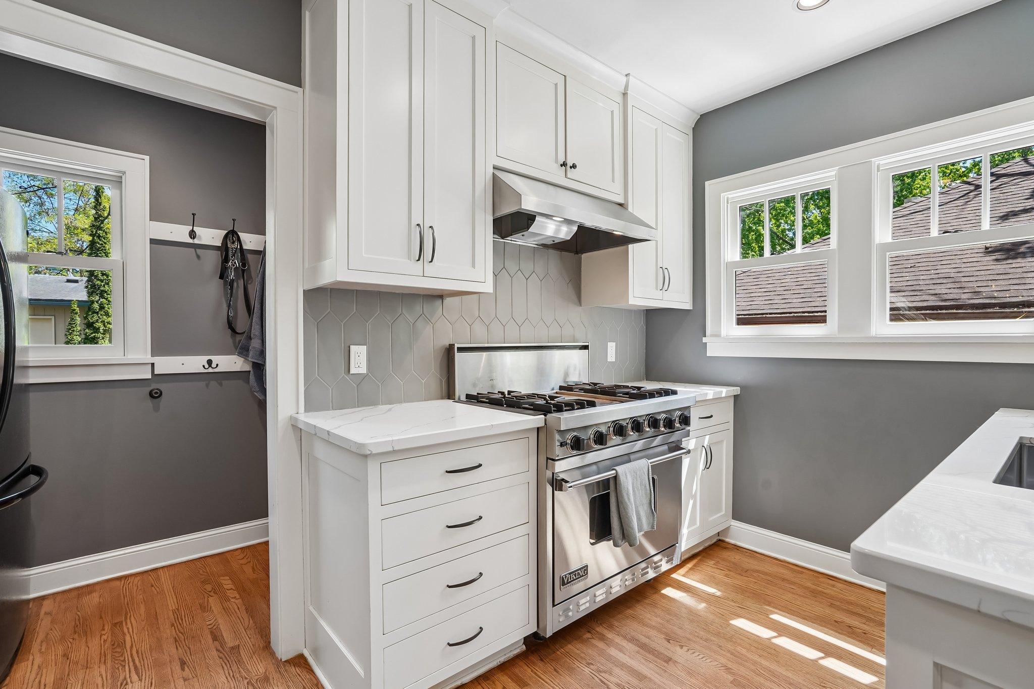 21-web-or-mls-Fillmore St-S2105-021.jpg