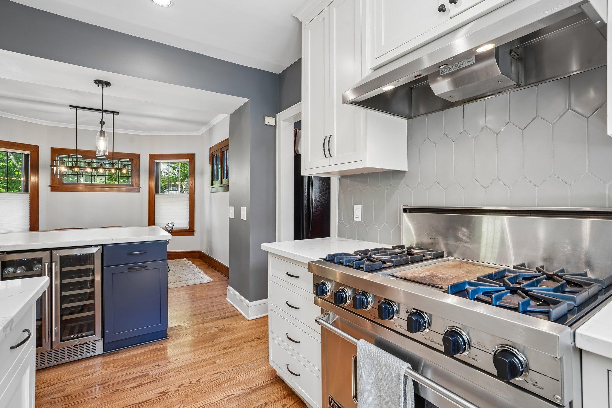 23-web-or-mls-Fillmore St-S2105-023.jpg