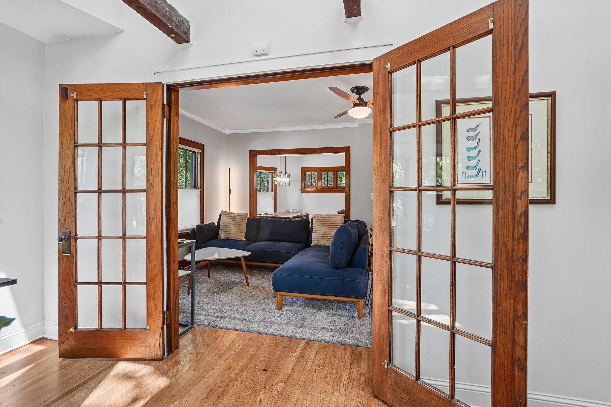 9-web-or-mls-Fillmore St-S2105-009.jpg