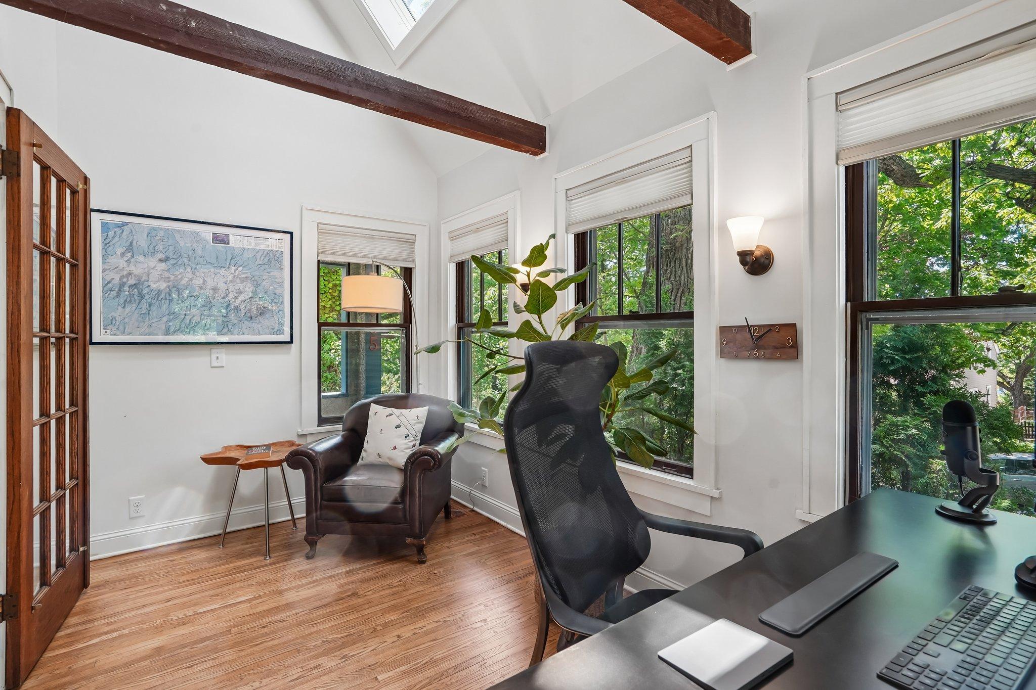 27-web-or-mls-Fillmore St-S2105-027.jpg