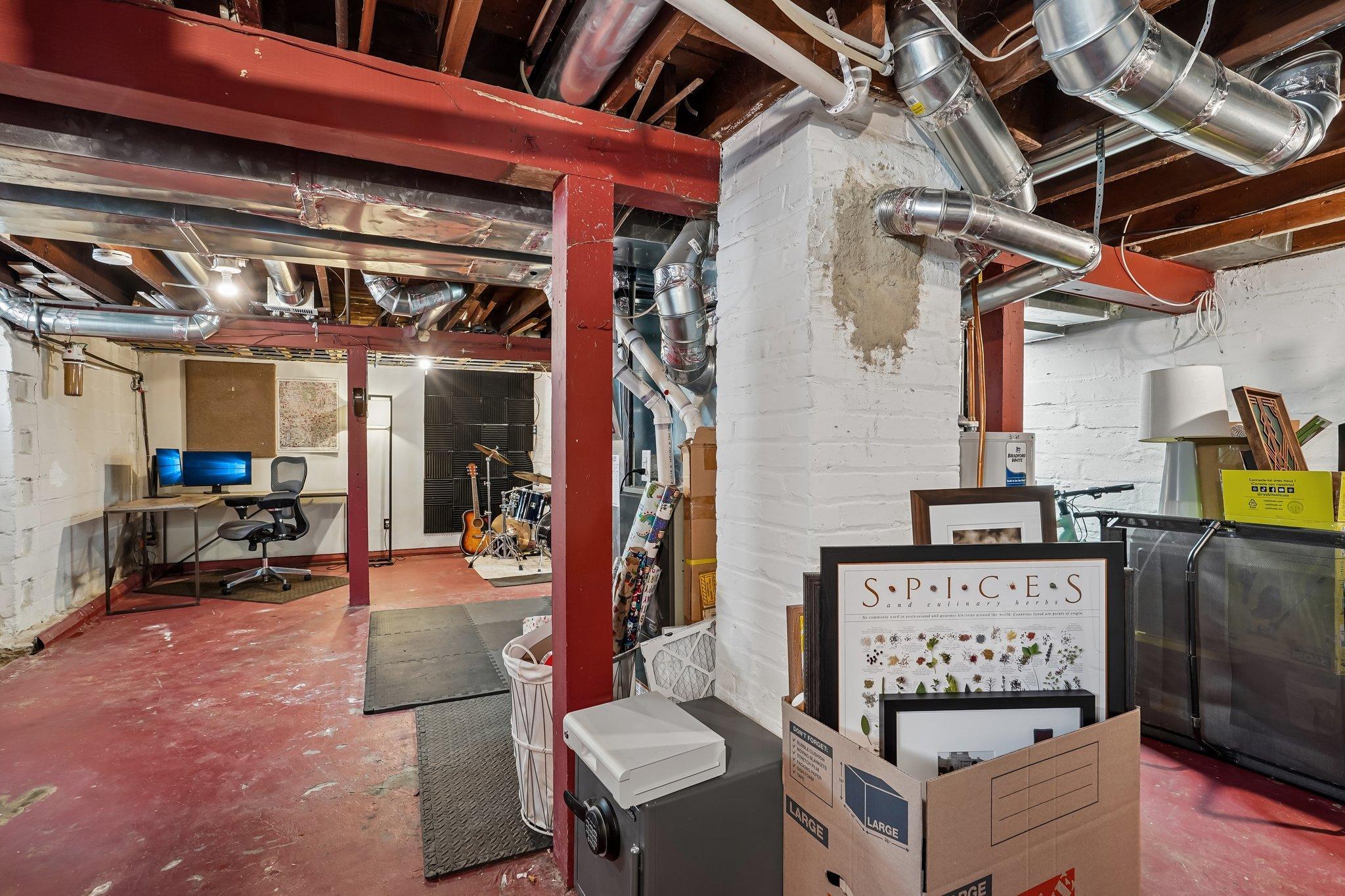 41-web-or-mls-Fillmore St-S2105-041.jpg