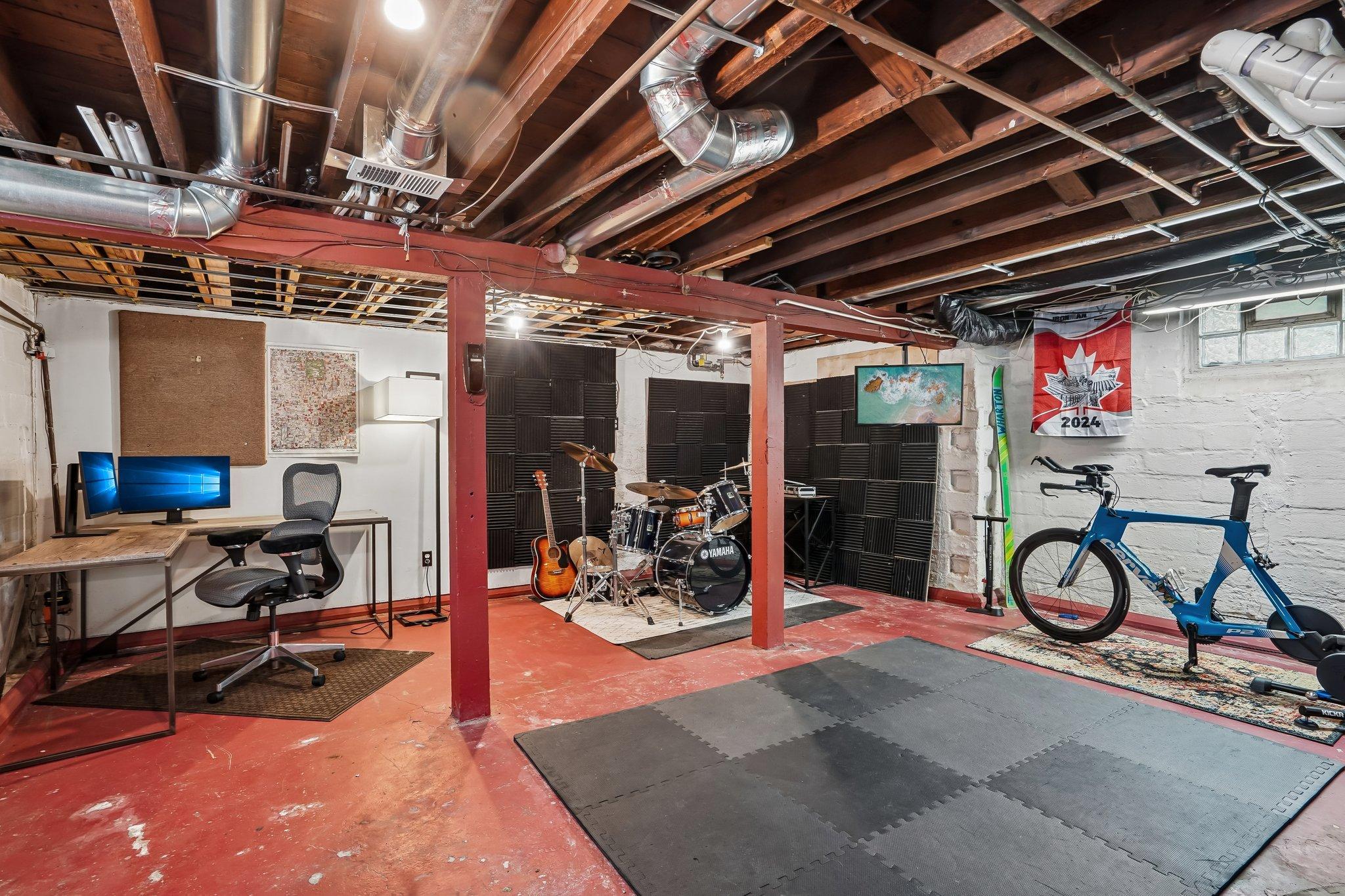 38-web-or-mls-Fillmore St-S2105-038.jpg