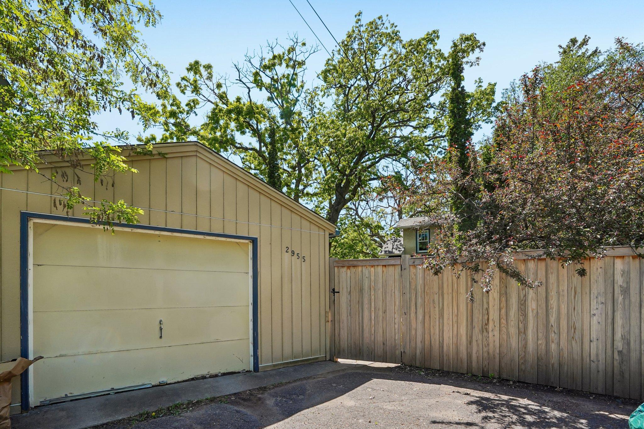 47-web-or-mls-Fillmore St-S2105-047.jpg