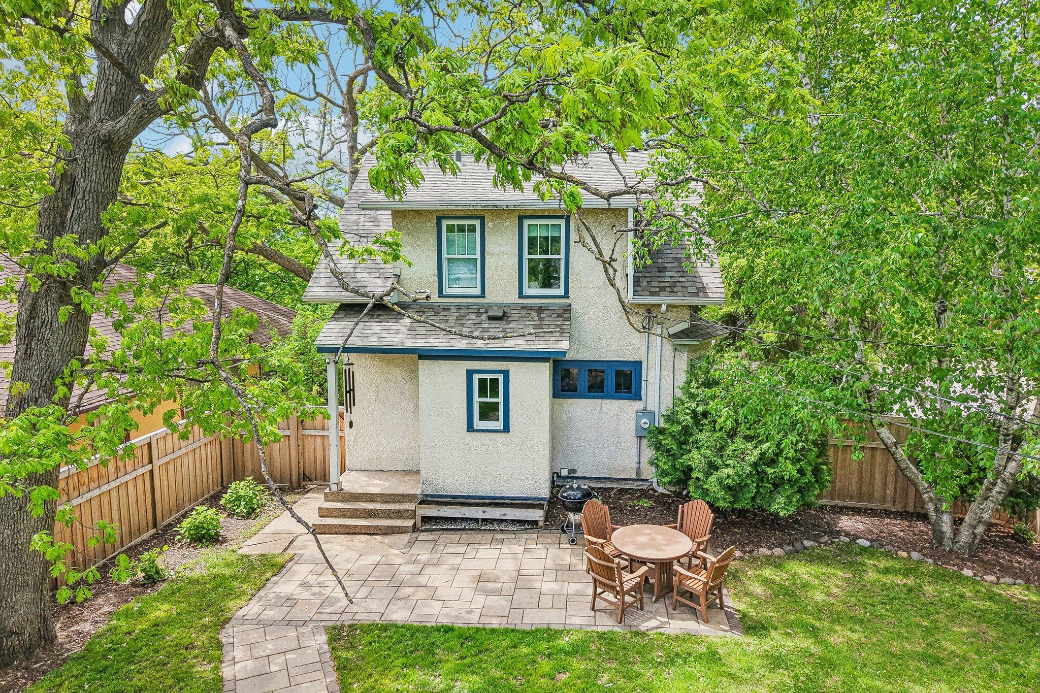 1-web-or-mls-Fillmore St-S2205-1-002.jpg