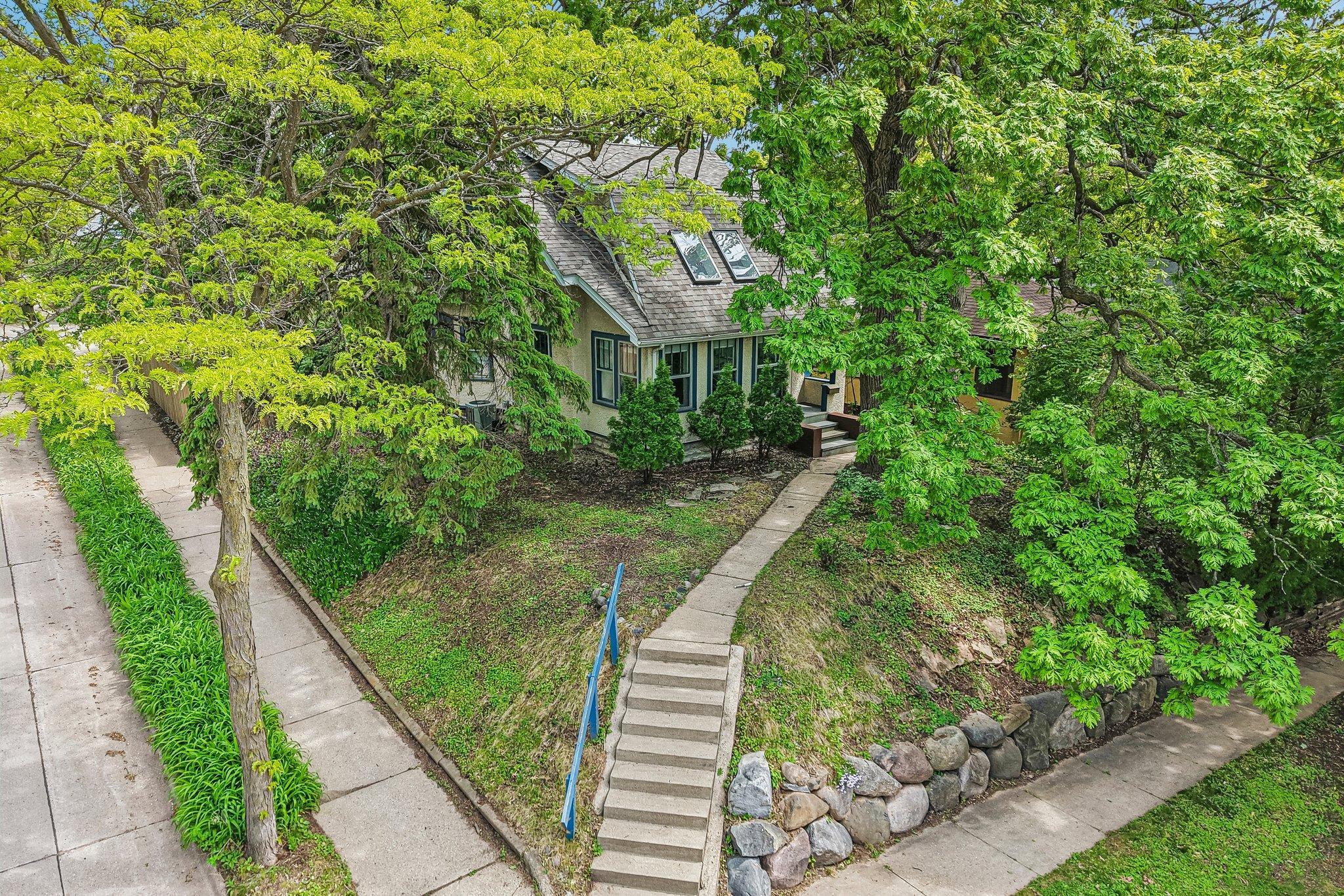 1-web-or-mls-Fillmore St-S2205-1-017.jpg
