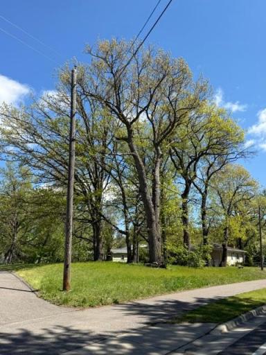 900 Lindbergh Drive S, Little Falls, MN 56345