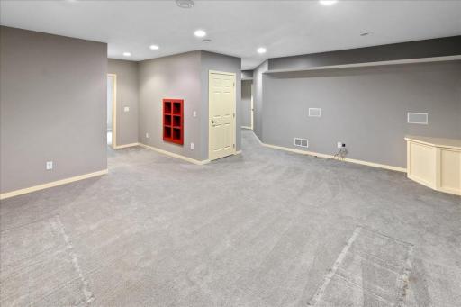 1255 Irvine Drive, Hanover, MN 55341