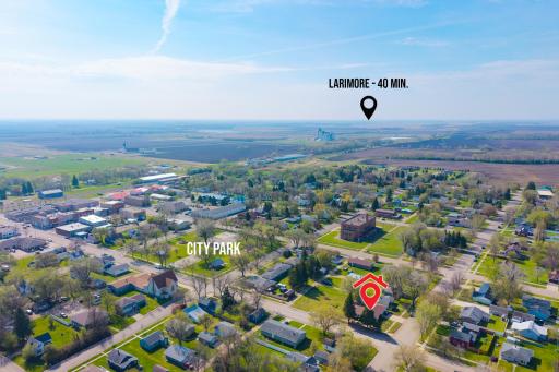 404 Wadge Avenue S, Park River, ND 58270
