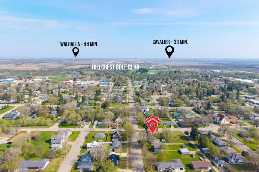 404 Wadge Avenue S, Park River, ND 58270