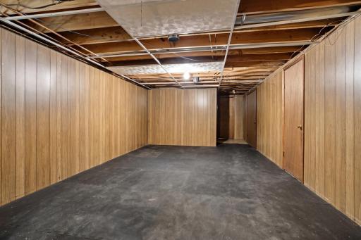 404 Wadge Avenue S, Park River, ND 58270