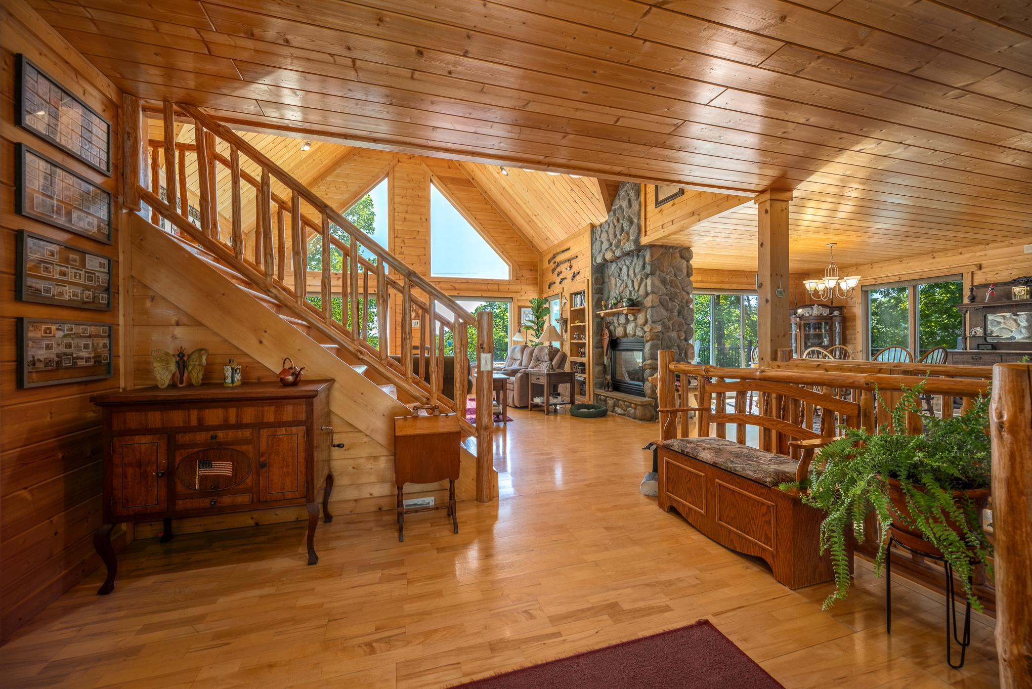 Welcome home to this inviting entry.