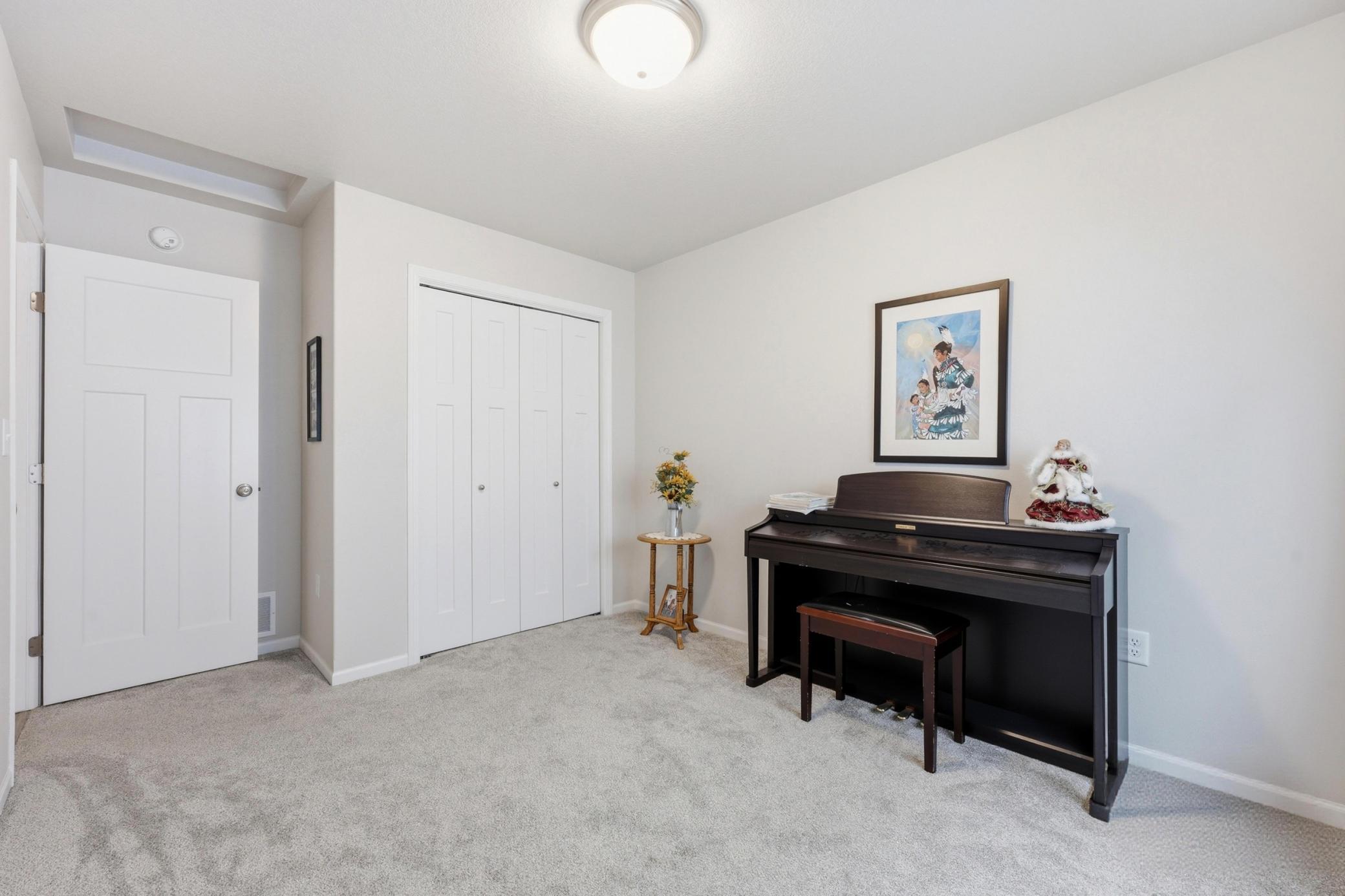 2nd Upper Bedroom