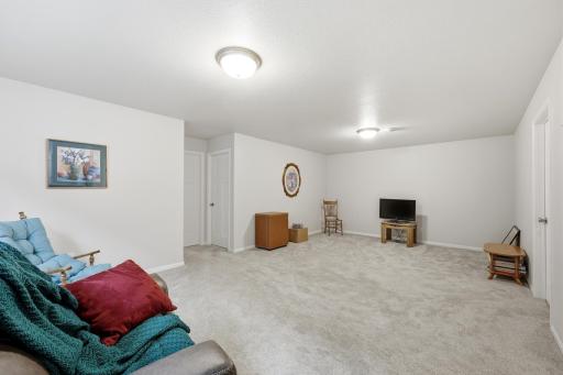 1520 67th Avenue S, Fargo, ND 58104