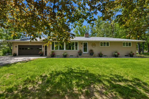 7344 26th Street NE, Willmar, MN 56201