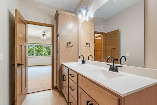 2040 13th Street NW, Faribault, MN 55021