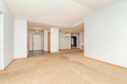 818 Roundhouse Street, Shakopee, MN 55379