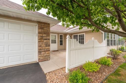 818 Roundhouse Street, Shakopee, MN 55379