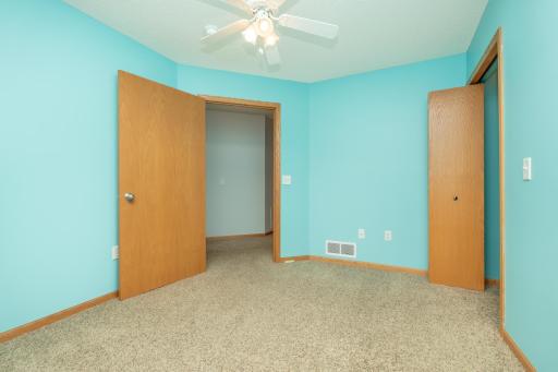 818 Roundhouse Street, Shakopee, MN 55379