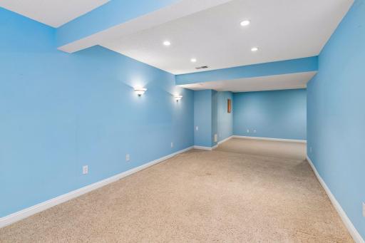 5000 Normandale Highlands Drive - Spacecrafting - 0021.jpg