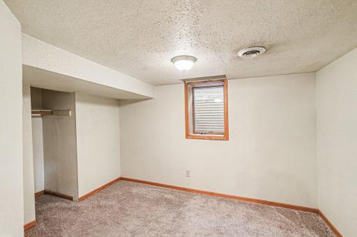 1175 Cook Avenue E, Saint Paul, MN 55106