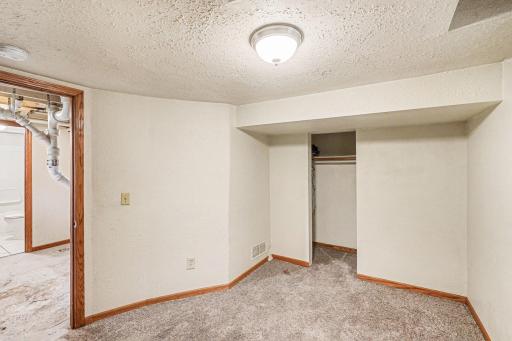 1175 Cook Avenue E, Saint Paul, MN 55106