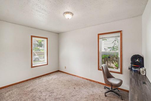 1175 Cook Avenue E, Saint Paul, MN 55106