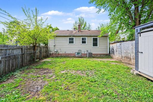 1175 Cook Avenue E, Saint Paul, MN 55106