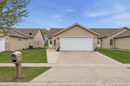 2889 35th Street S, Moorhead, MN 56560