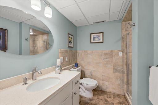 974 Kohlman Lane, Maplewood, MN 55109