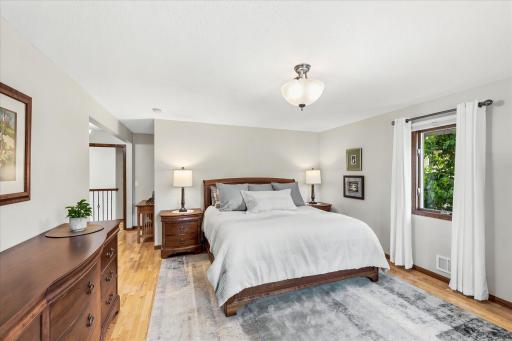 974 Kohlman Lane, Maplewood, MN 55109