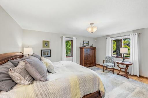 974 Kohlman Lane, Maplewood, MN 55109