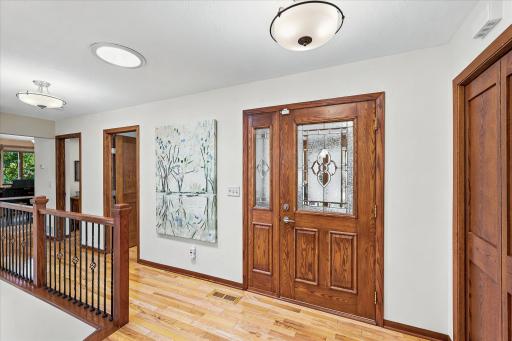 974 Kohlman Lane, Maplewood, MN 55109