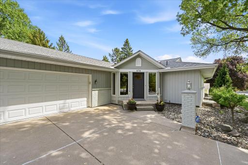 974 Kohlman Lane, Maplewood, MN 55109