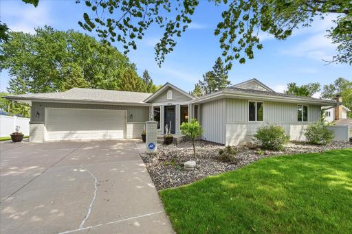 974 Kohlman Lane, Maplewood, MN 55109
