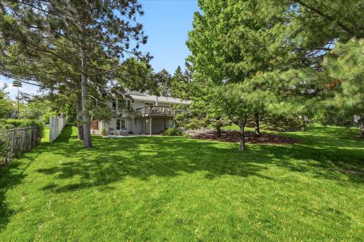 974 Kohlman Lane, Maplewood, MN 55109