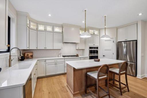 751 W 96th Street, Chanhassen, MN 55317